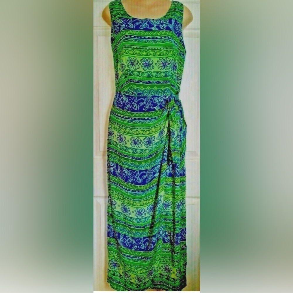 VTG Bohemian Silk Dress Green Blue 10
Wrap Luau Garden Party Cruise Maxi Dress